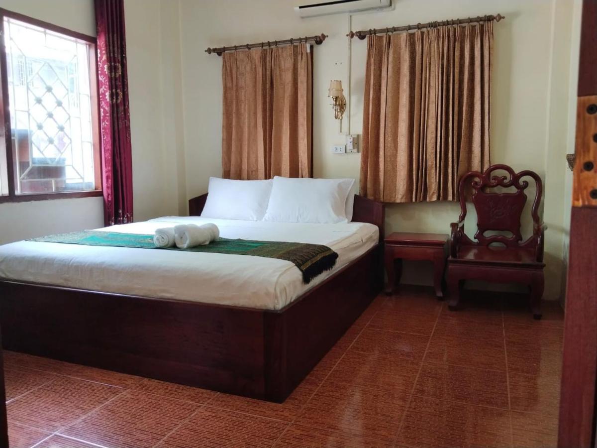 Thipphaphone Guesthouse Muang Pakbèng Exteriér fotografie